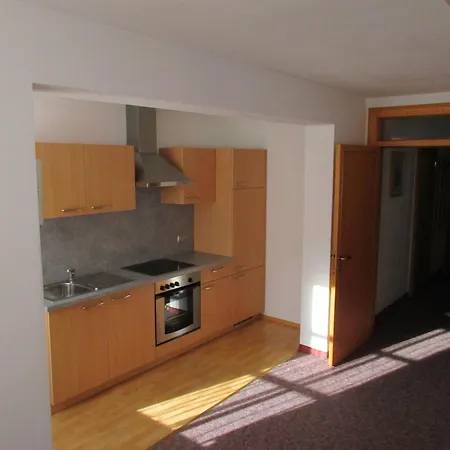 Haus Spencer Occupies A Lovely Position Near The Center Of Apartment *